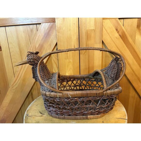 Hand Woven Rooster Basket Vintage Farmhouse Style, Perfect Rustic Home Decor(856 - Picture 1 of 11